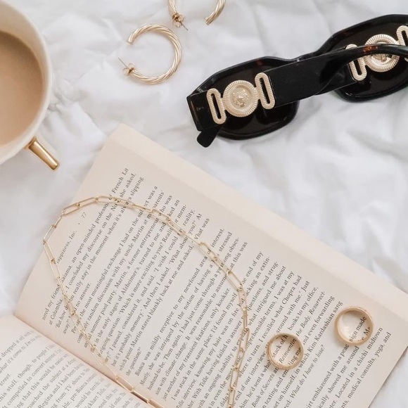 Rectangular Trendy Sunglasses - Picture 2 of 5